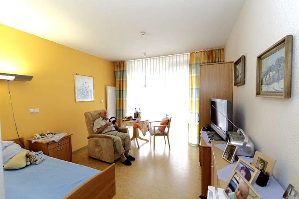 DRK-Altenhilfezentrum Schillerhöhe Innenhof