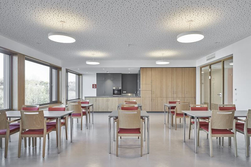 DRK-Seniorenresidenz Im Heimatwinkel Hofherrnweiler Küche und Essbereich