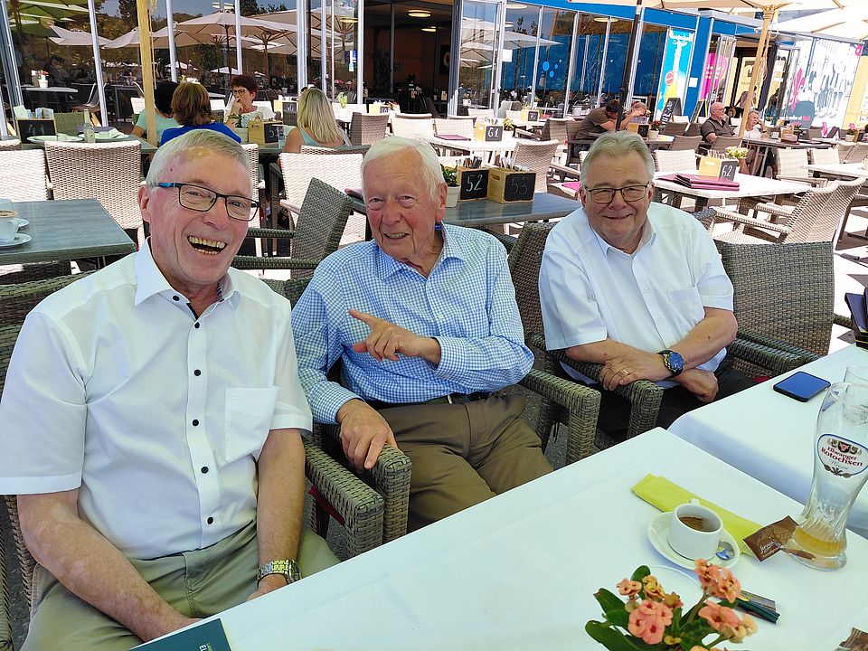 Klaus Berthold, Lorenz Menz und Helmut Bezler bei der Landesgartenschau in Ellwangen